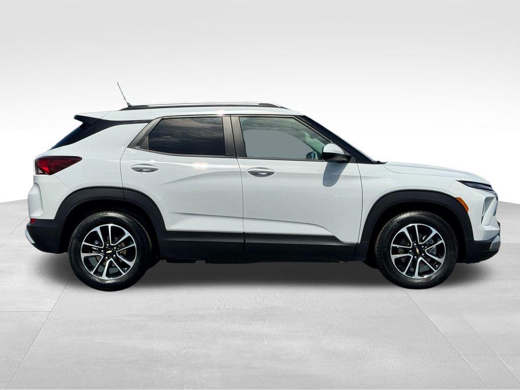 used 2025 Chevrolet TrailBlazer car, priced at $21,278
