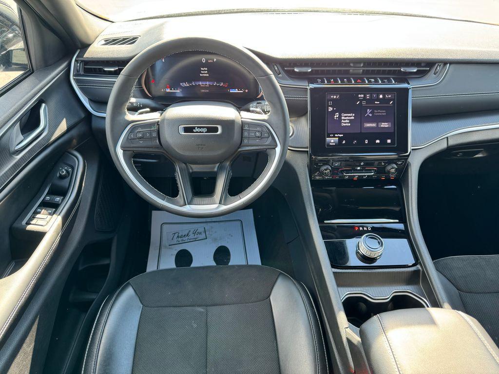 used 2024 Jeep Grand Cherokee car, priced at $33,233