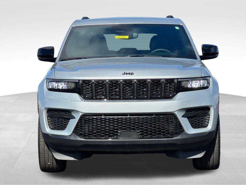 used 2024 Jeep Grand Cherokee car, priced at $33,233