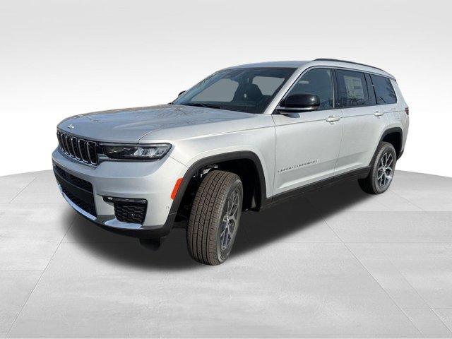 new 2025 Jeep Grand Cherokee L car, priced at $48,902