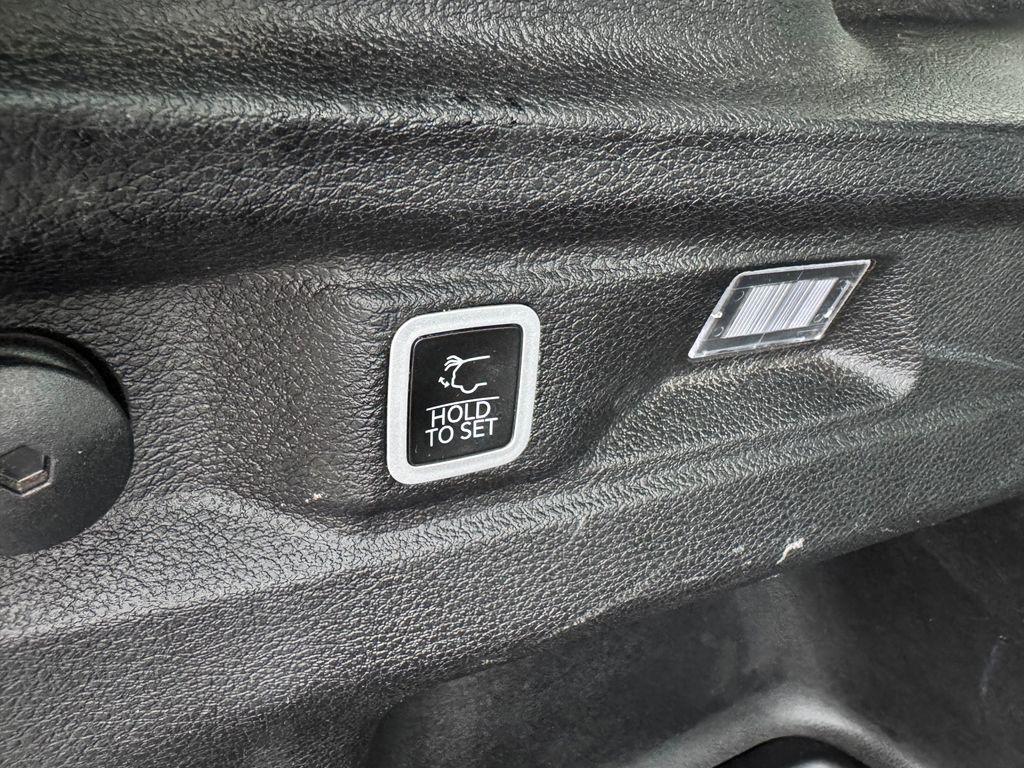 used 2024 Jeep Grand Cherokee L car, priced at $37,397