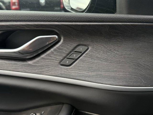 new 2025 Jeep Grand Cherokee car, priced at $45,899