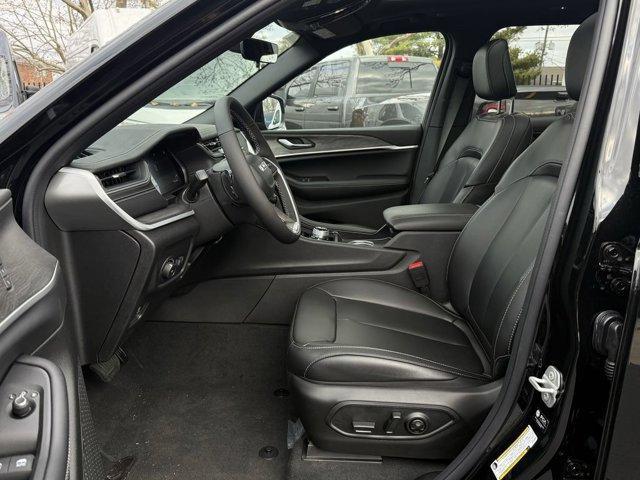 new 2025 Jeep Grand Cherokee car, priced at $45,899