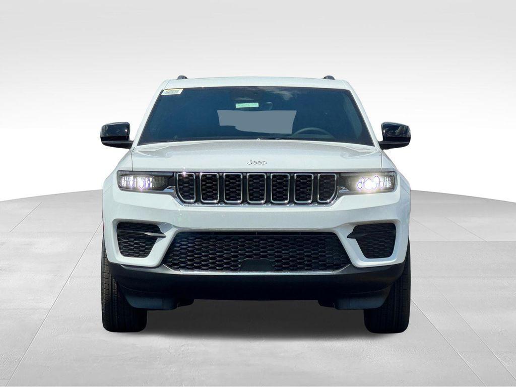 new 2026 Jeep Grand Cherokee car, priced at $40,415