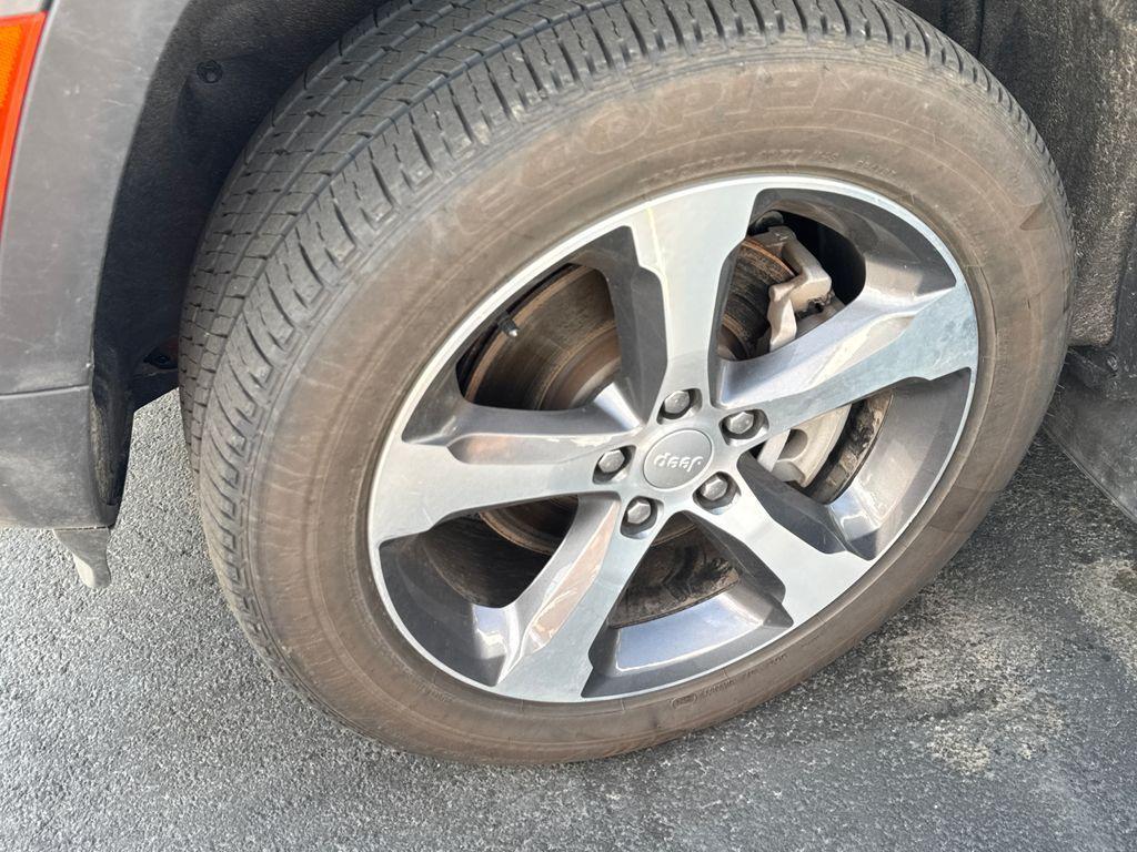 used 2023 Jeep Grand Cherokee L car, priced at $31,696