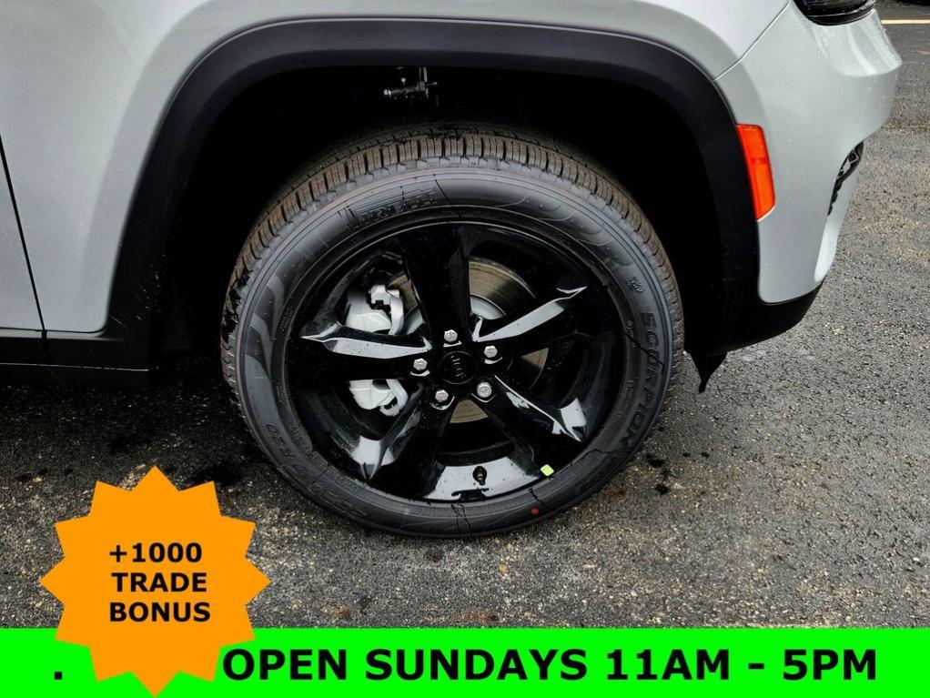 new 2025 Jeep Grand Cherokee car, priced at $46,334