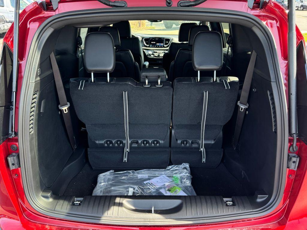 new 2026 Chrysler Pacifica car, priced at $43,870