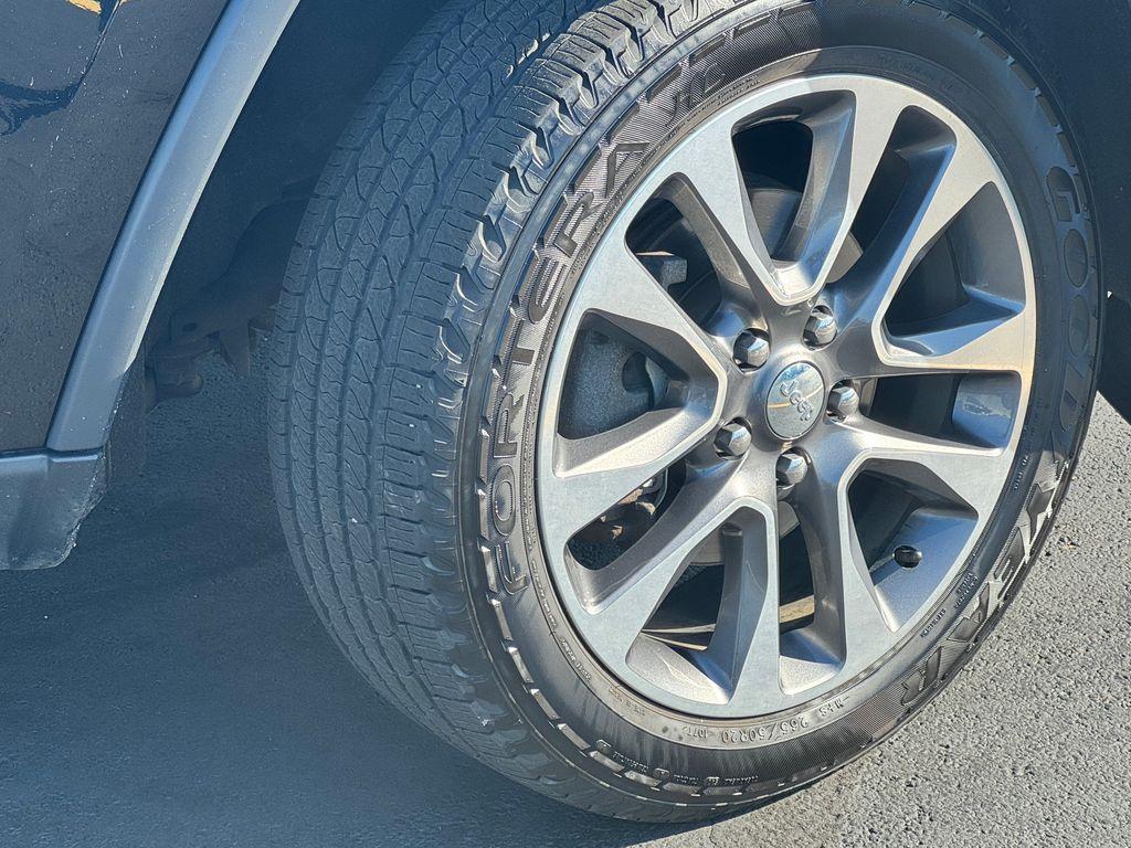 used 2018 Jeep Grand Cherokee car, priced at $16,102