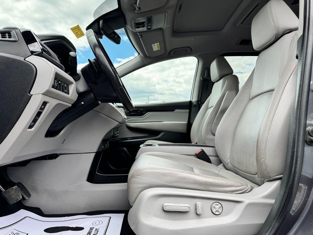 used 2024 Honda Odyssey car, priced at $40,293