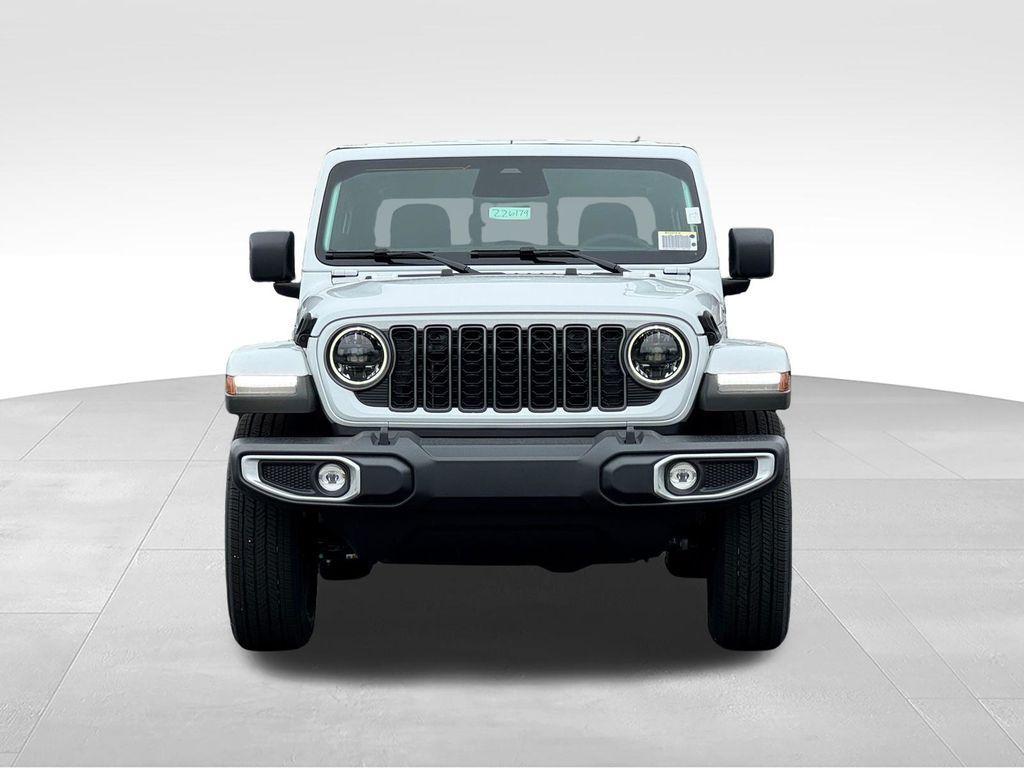 new 2026 Jeep Gladiator car, priced at $51,998