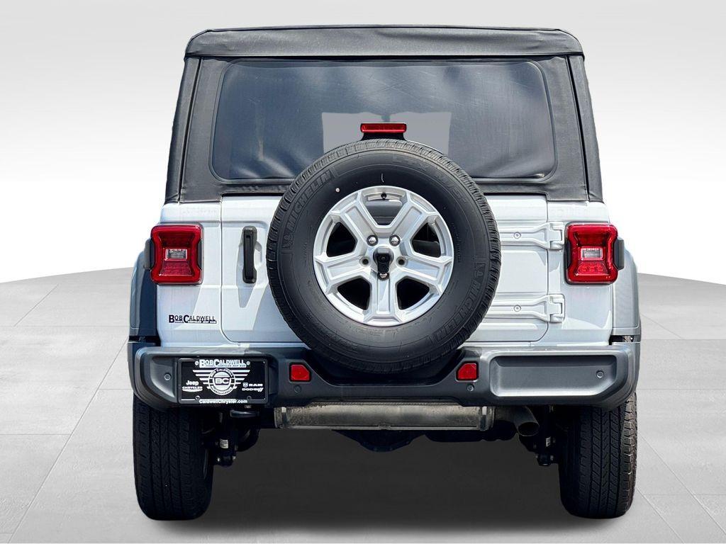 used 2021 Jeep Wrangler Unlimited car, priced at $25,351