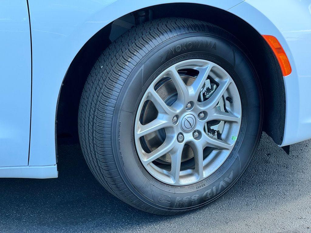 new 2026 Chrysler Pacifica car, priced at $40,430