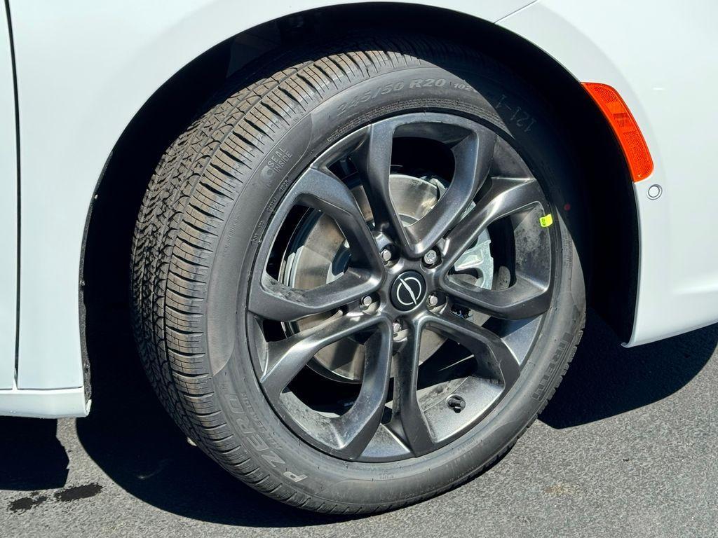 new 2026 Chrysler Pacifica car, priced at $44,231