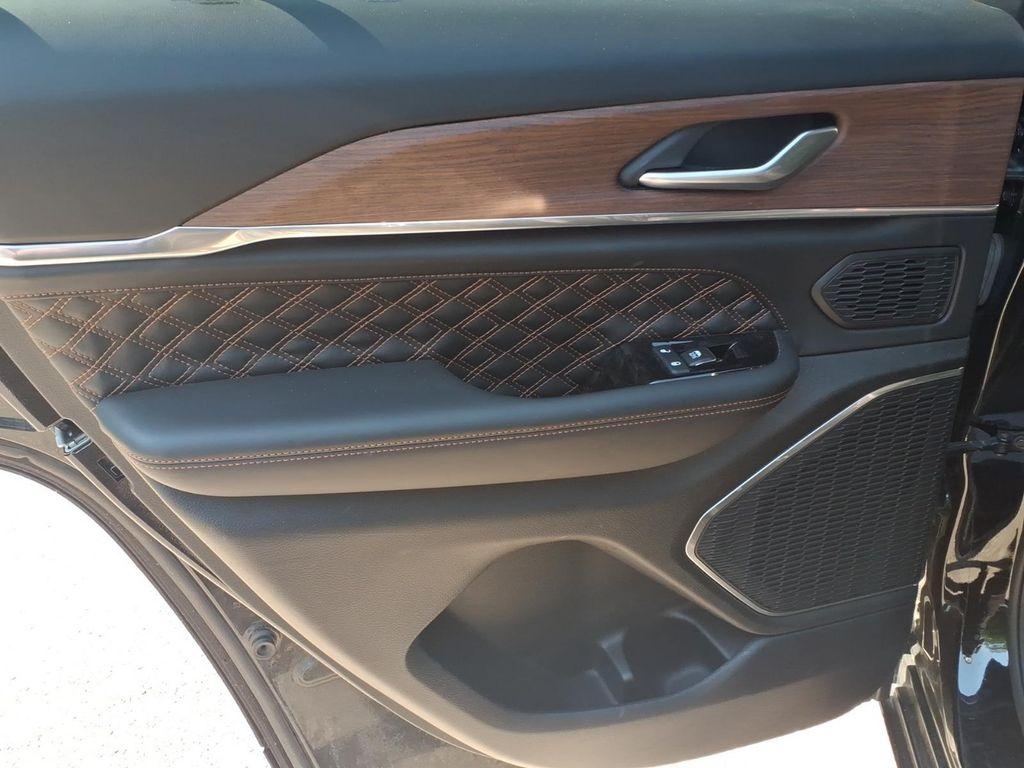 used 2022 Jeep Grand Cherokee car, priced at $39,593
