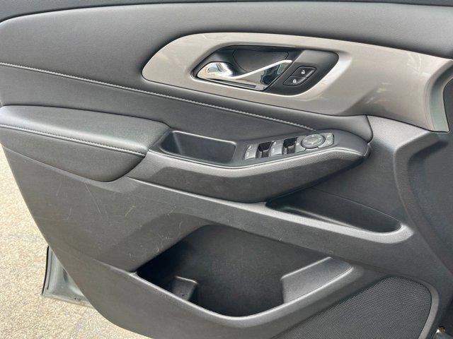 used 2023 Chevrolet Traverse car, priced at $26,867