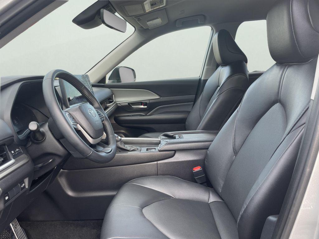 used 2025 Toyota Grand Highlander car, priced at $47,595