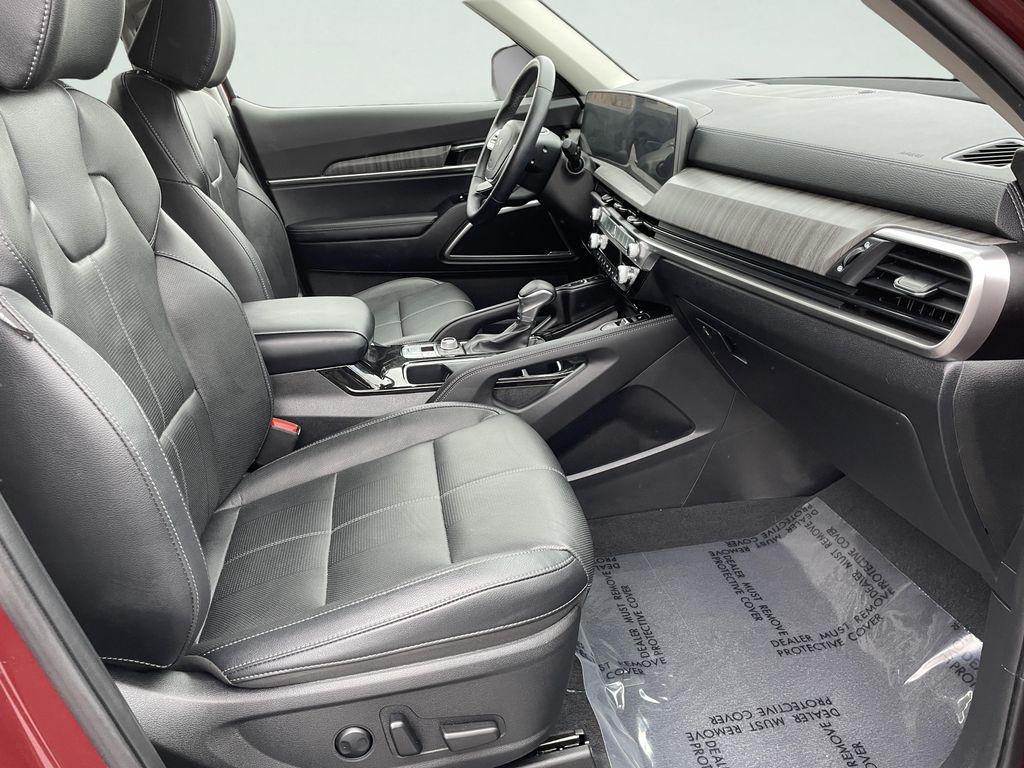 used 2024 Kia Telluride car, priced at $37,000