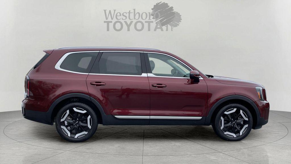 used 2024 Kia Telluride car, priced at $37,000