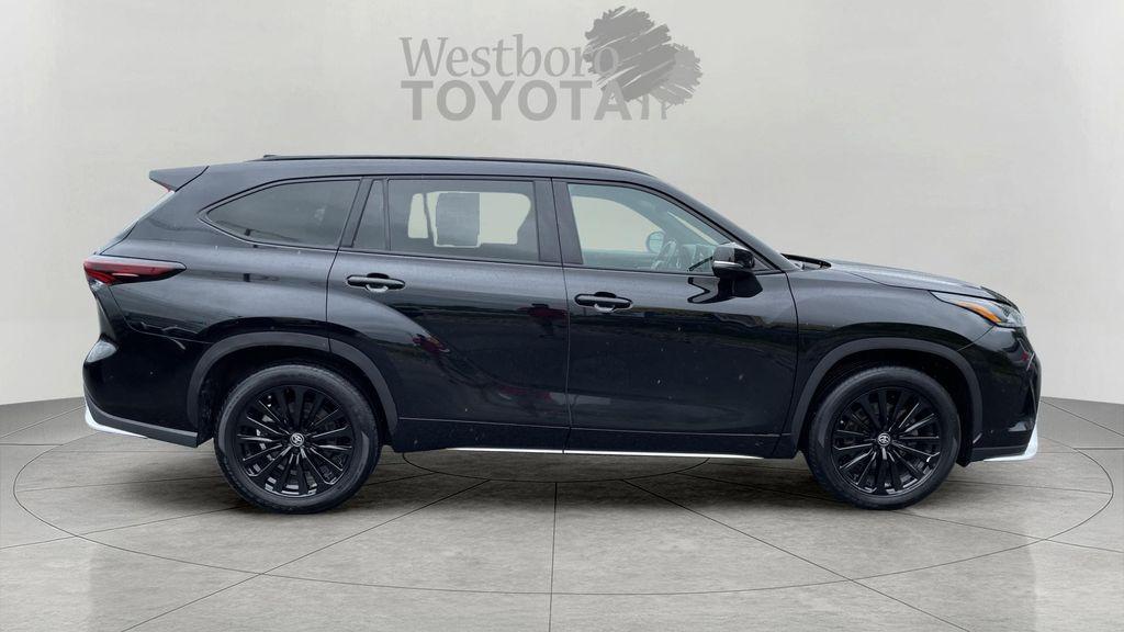 used 2025 Toyota Highlander car, priced at $47,390