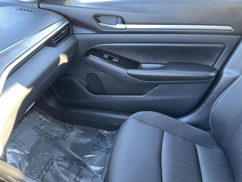 used 2023 Nissan Altima car, priced at $18,500