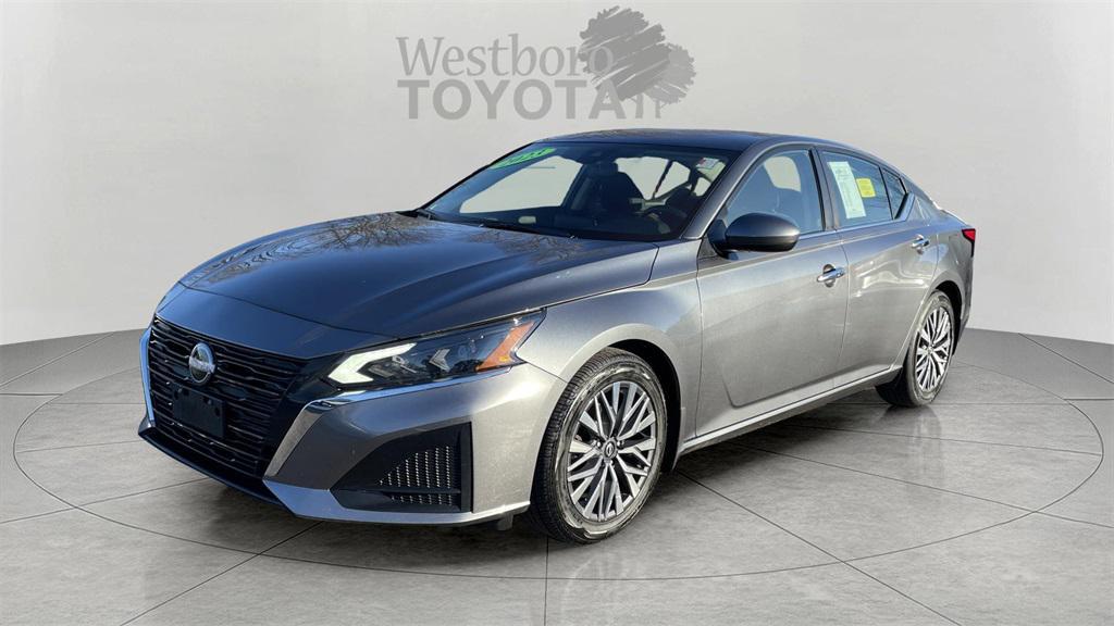 used 2023 Nissan Altima car, priced at $18,500