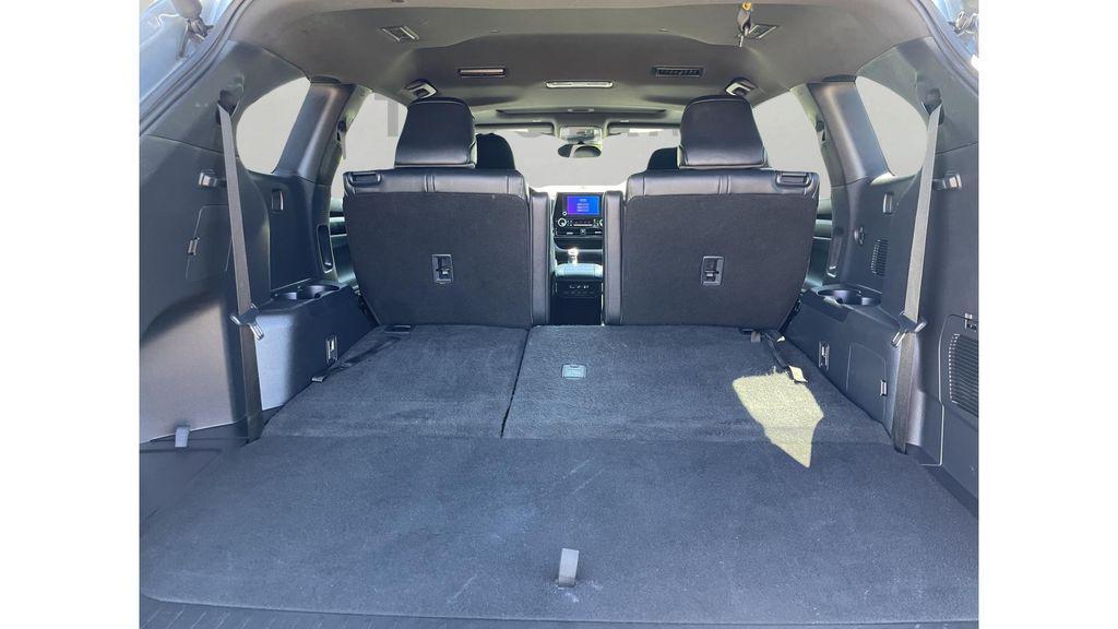 used 2025 Toyota Highlander car, priced at $46,390