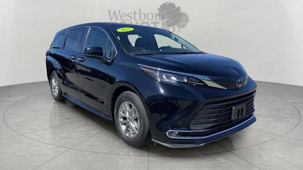 used 2023 Toyota Sienna car, priced at $45,095