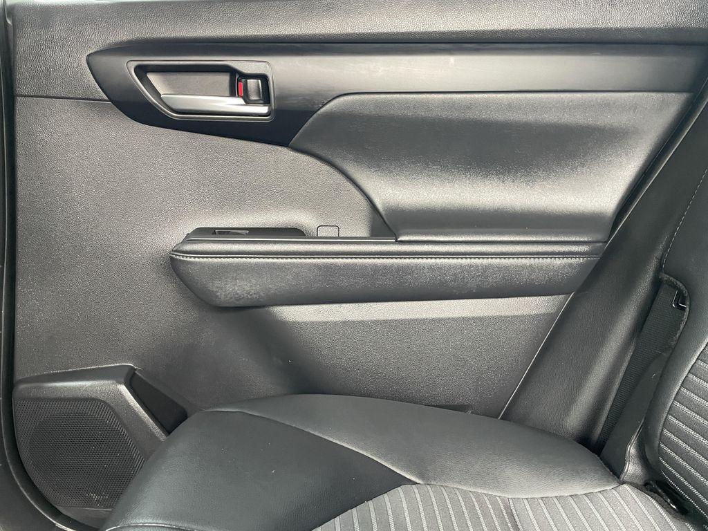 used 2025 Toyota Highlander car, priced at $46,390