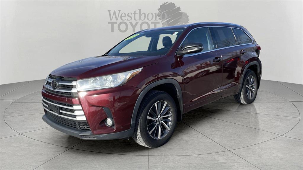 used 2018 Toyota Highlander car, priced at $14,000