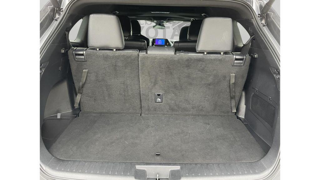 used 2025 Toyota Highlander car, priced at $45,595