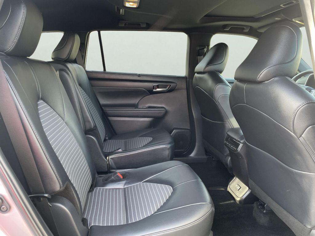 used 2025 Toyota Highlander car, priced at $45,595
