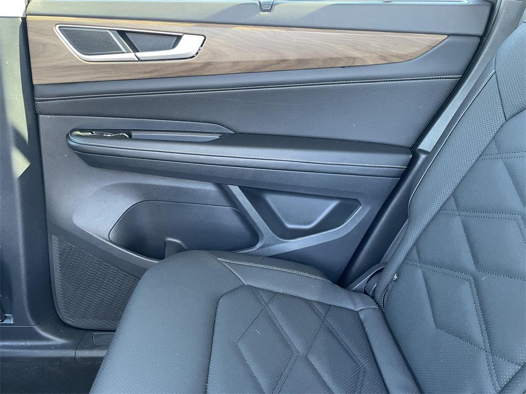 used 2025 Volkswagen Atlas car, priced at $32,000