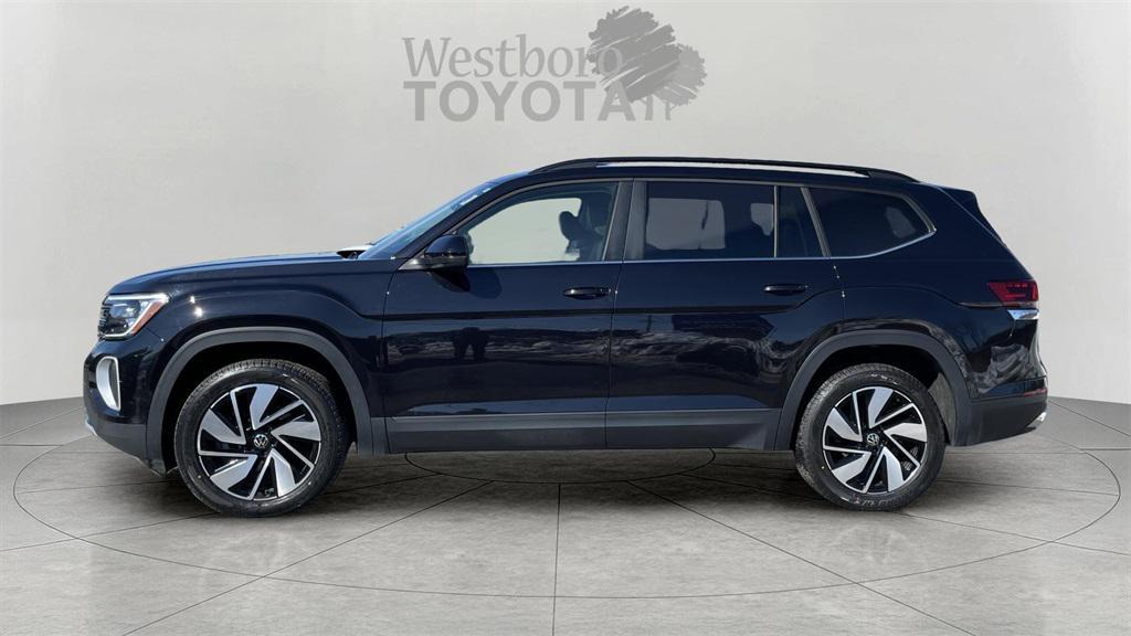 used 2025 Volkswagen Atlas car, priced at $32,000