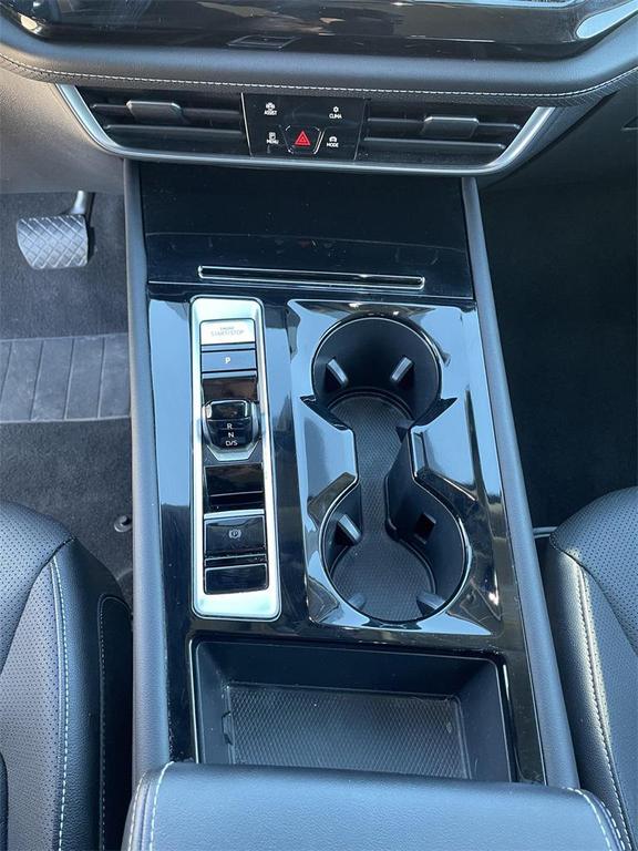 used 2025 Volkswagen Atlas car, priced at $32,000