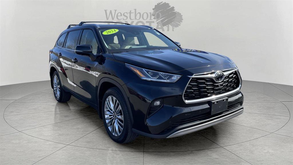 used 2024 Toyota Highlander car, priced at $45,000