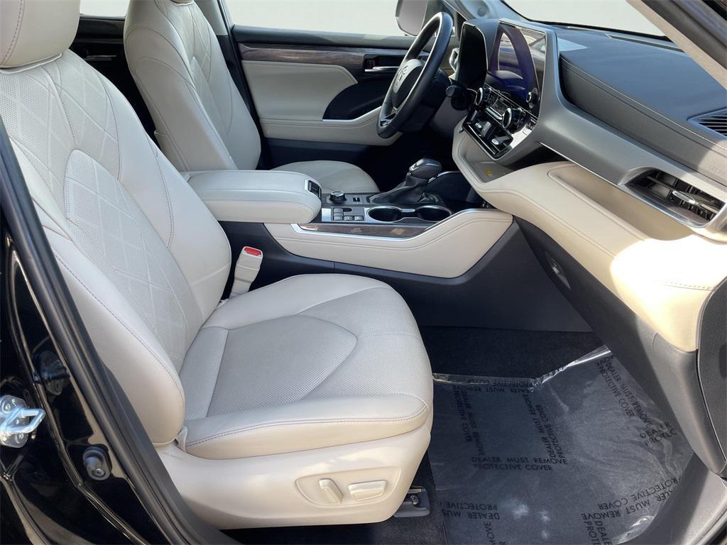 used 2024 Toyota Highlander car, priced at $45,000