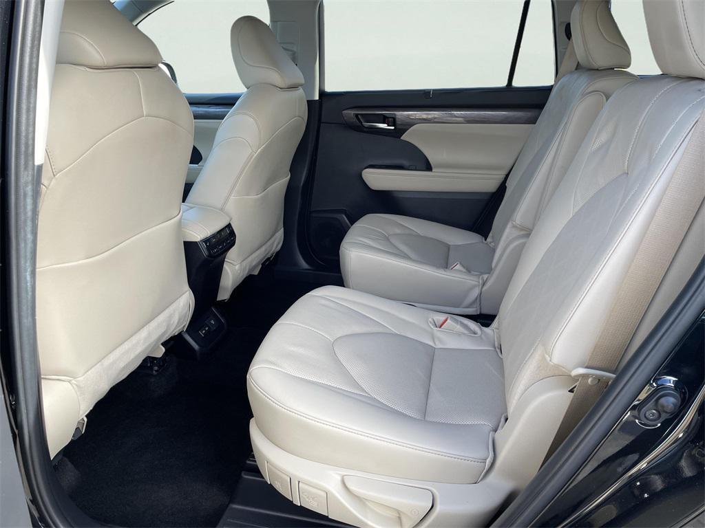 used 2024 Toyota Highlander car, priced at $45,000