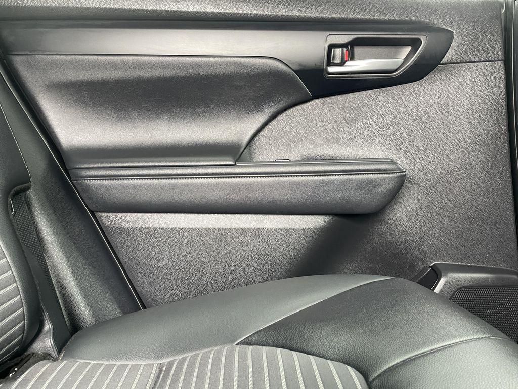 used 2025 Toyota Highlander car, priced at $45,595