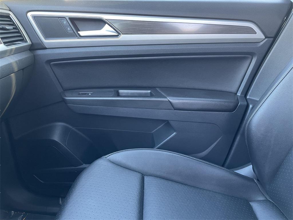 used 2018 Volkswagen Atlas car, priced at $15,000