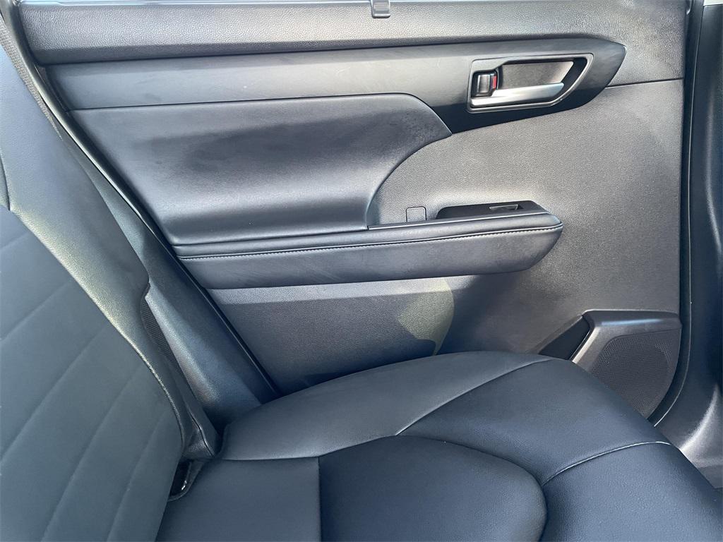 used 2025 Toyota Highlander car, priced at $45,000