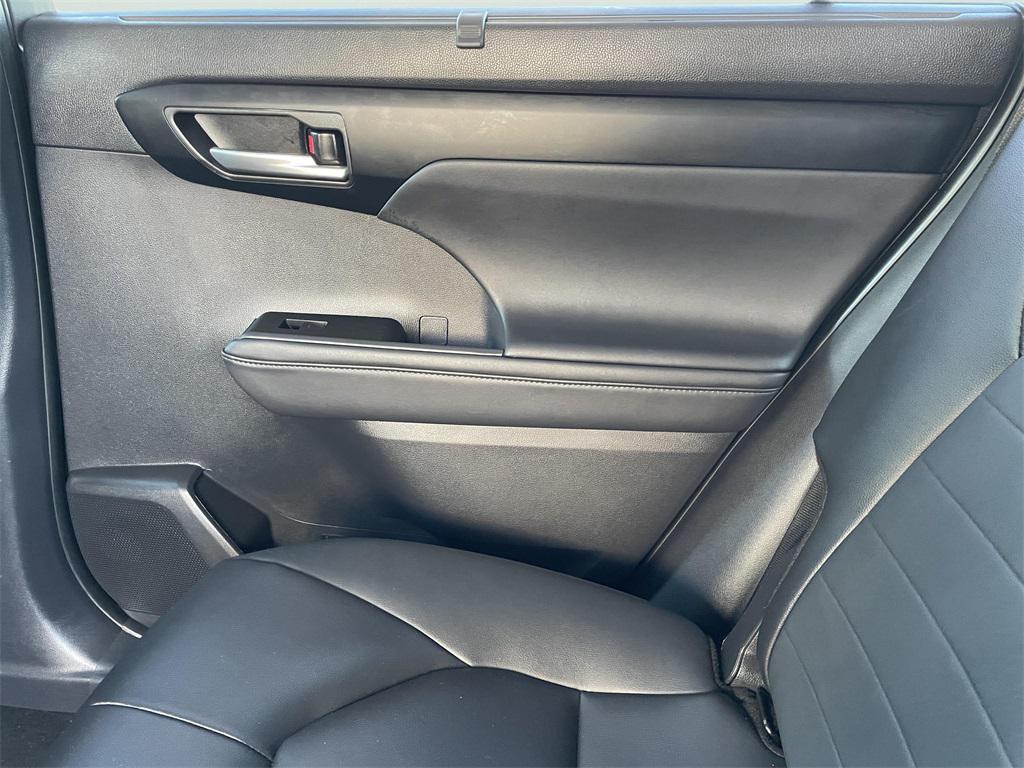 used 2025 Toyota Highlander car, priced at $45,000