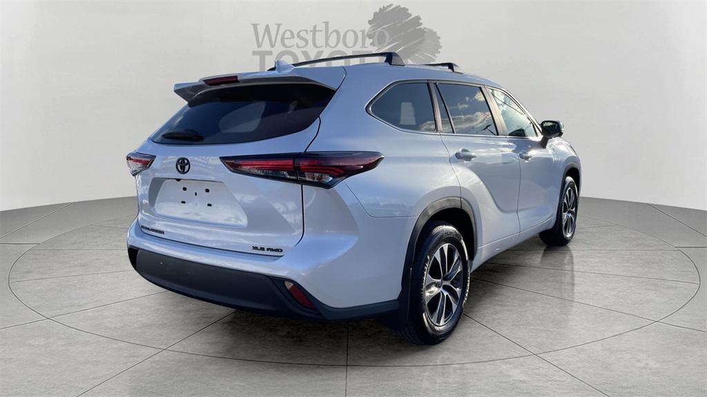 used 2025 Toyota Highlander car, priced at $45,000