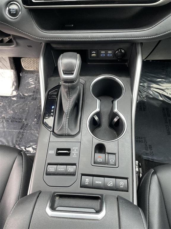 used 2022 Toyota Highlander car, priced at $29,000