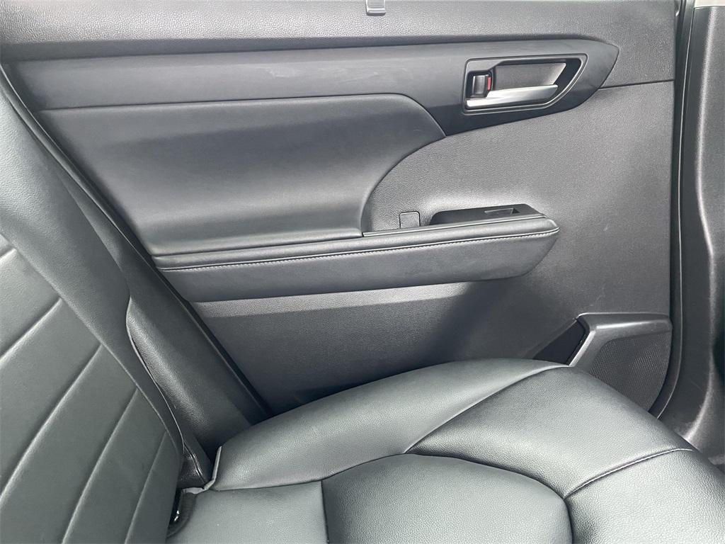 used 2022 Toyota Highlander car, priced at $29,000