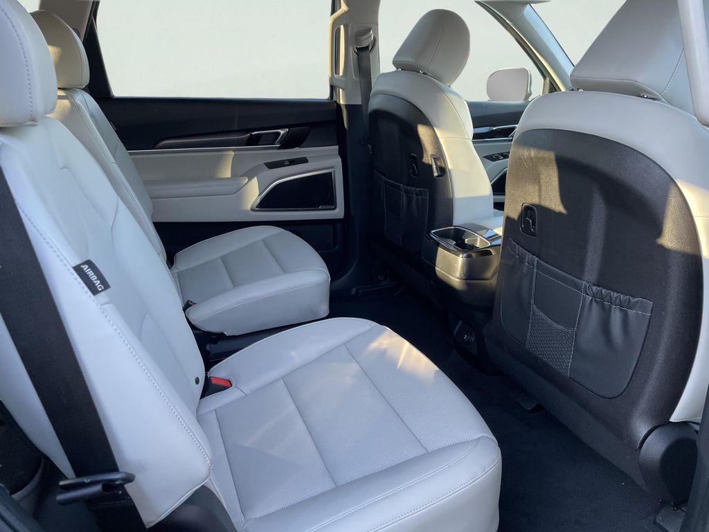used 2025 Kia Telluride car, priced at $37,000