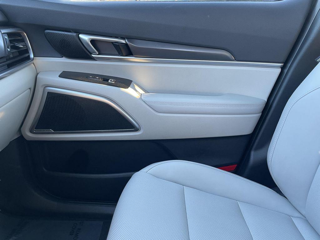 used 2025 Kia Telluride car, priced at $37,000