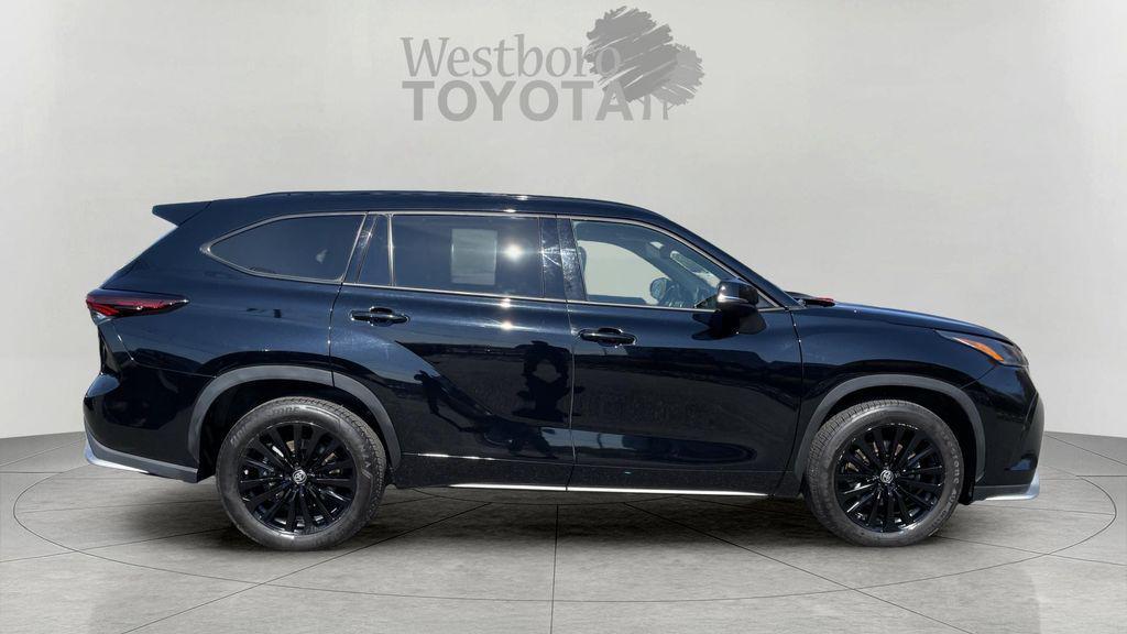 used 2024 Toyota Highlander car, priced at $38,595