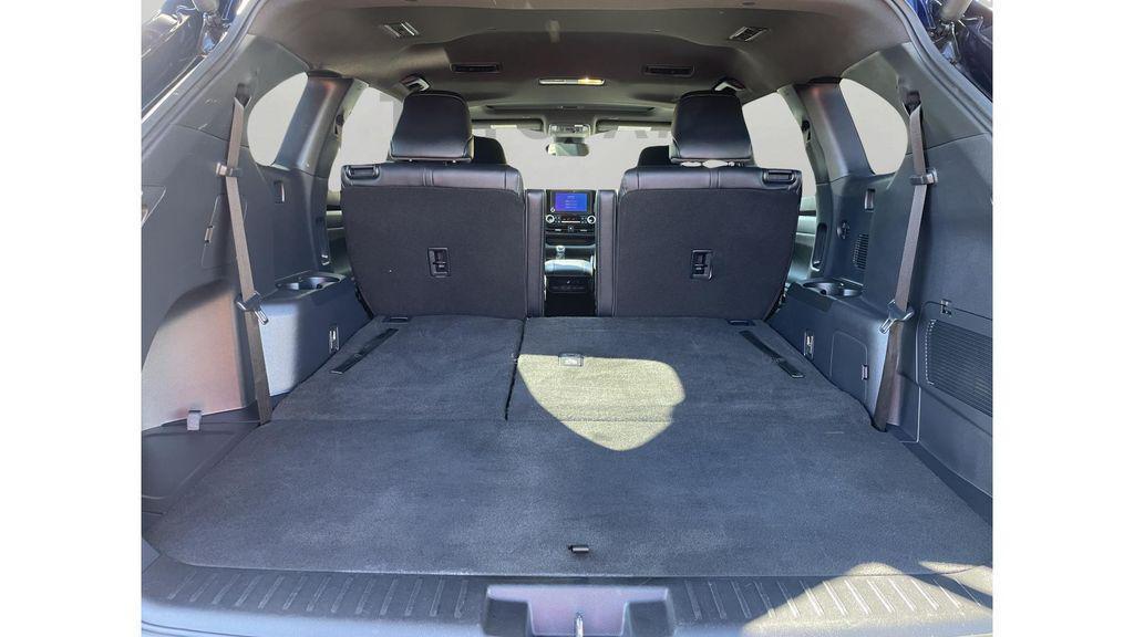 used 2025 Toyota Highlander car, priced at $46,390