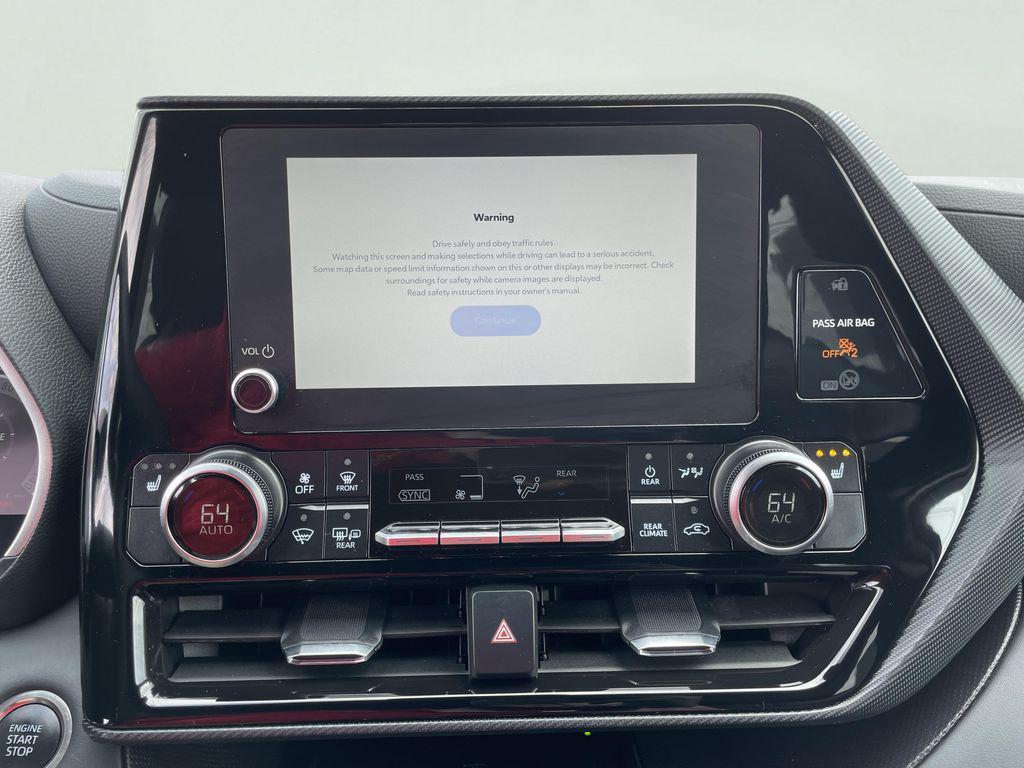used 2025 Toyota Highlander car, priced at $46,390