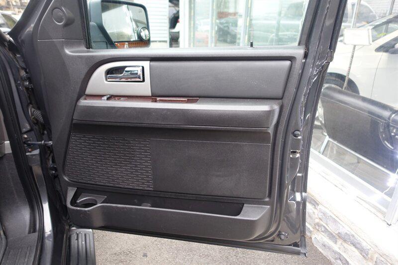 used 2007 Ford Expedition EL car, priced at $6,998